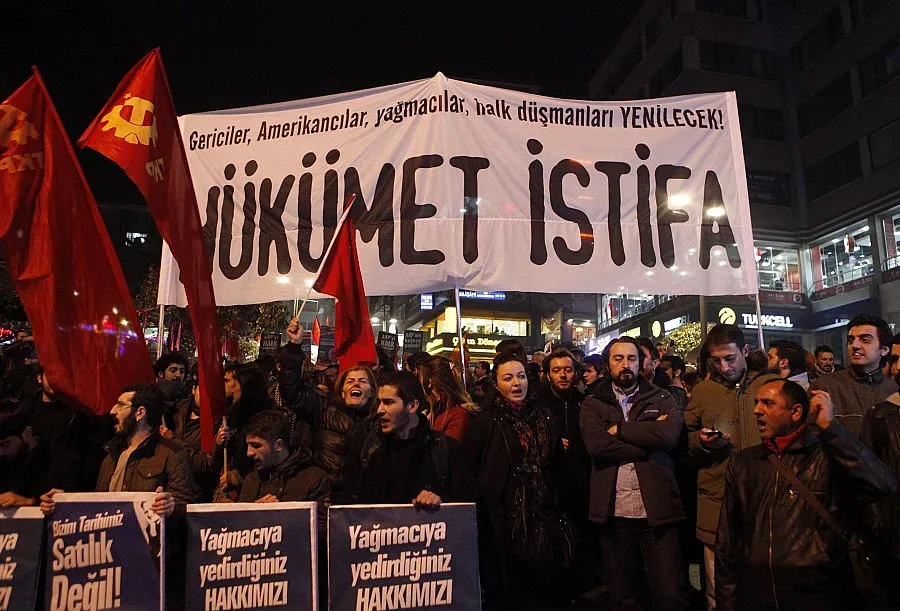 Хиляди поискаха оставката на Ердоган 