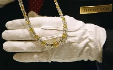 Директор на Tiffany&Co откраднала бижута за $1.3 млн.