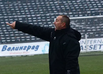 Мъри: Спрете със спекулациите за „Ботев"