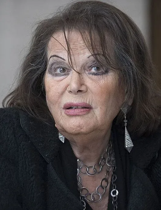 Познахте ли я? Икона на киното стана на 92 и скара народа