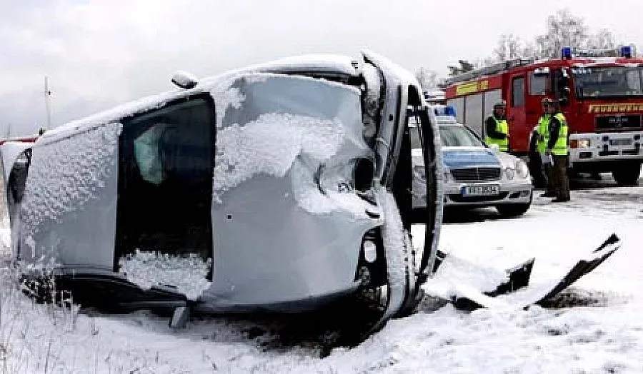 Стотина коли се сблъскаха в Сърбия, има загинали