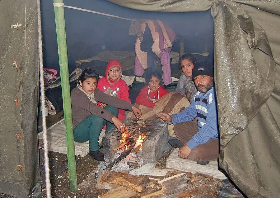 Отнети вещи в полза на държавата отиват при бежанците