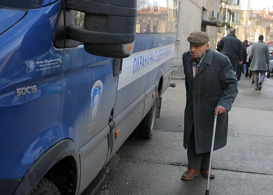 Пенсионерите ще плащат  левче за доктор