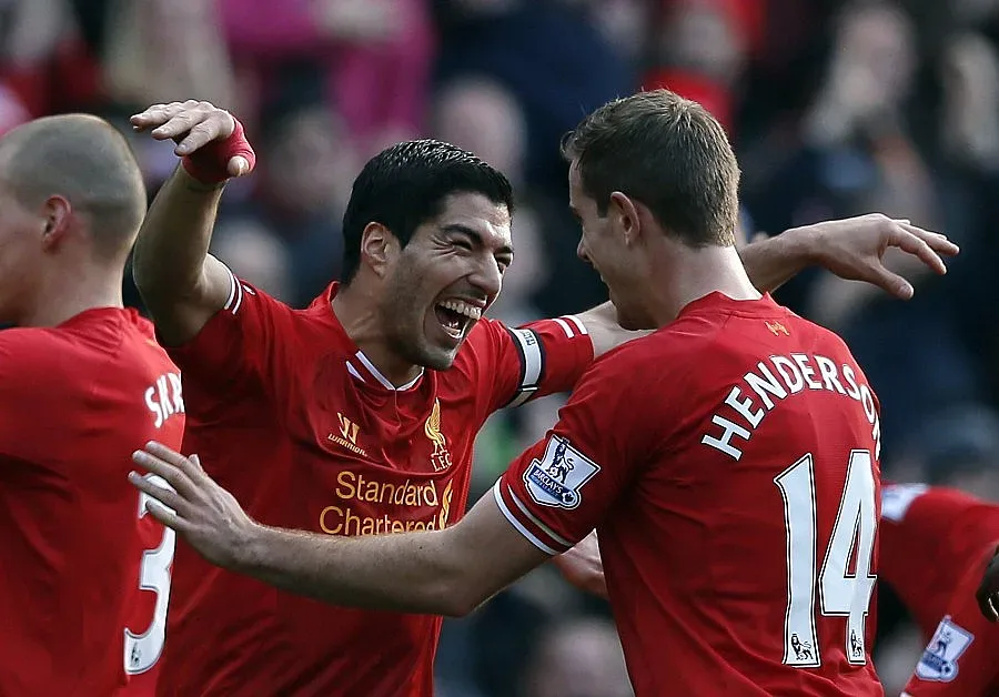 Ливърпул излезе начело в Англия