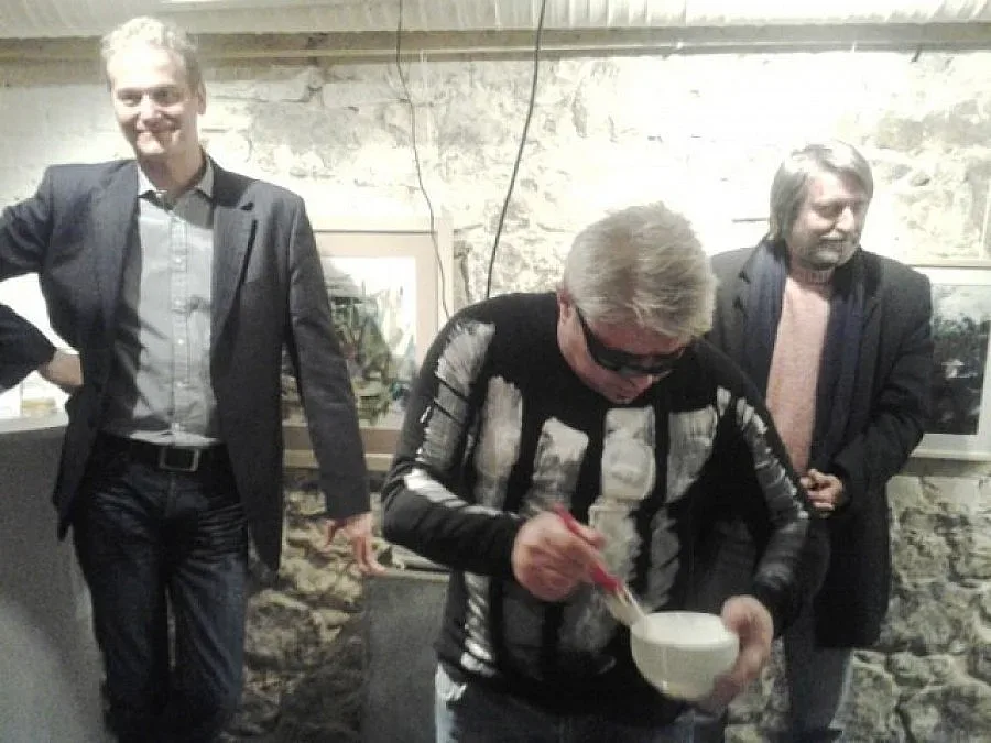 12 000 лева събра изложба за "Локо"