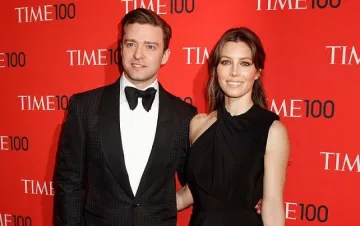 Джесика Бийл къса с Джъстин