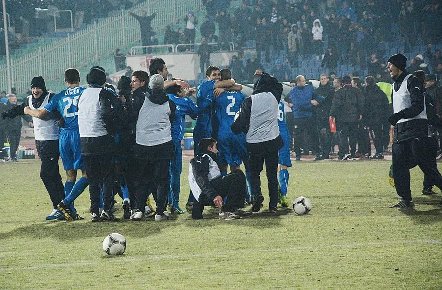 "Синя Коледа" след 18 дузпи