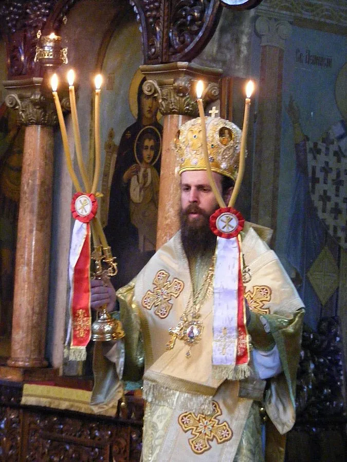 Серафим избрал душите пред гората