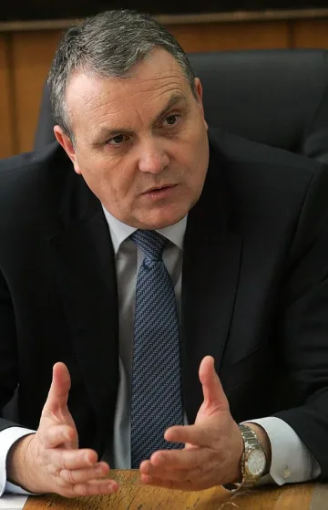 Болниците оцеляват с андрешковски номера