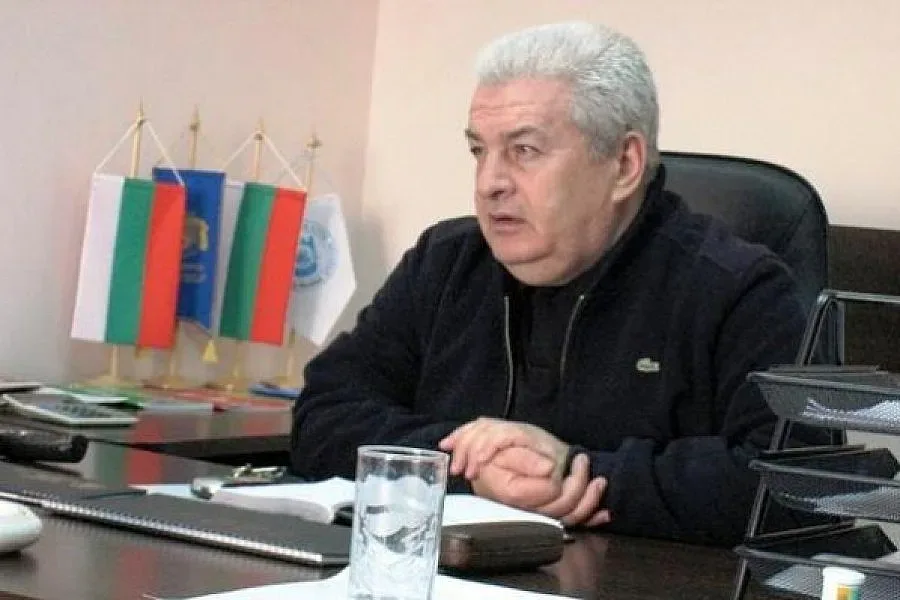 2 ареста за бивш футболен президент