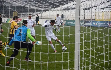 ПСВ с интерес към вратаря на Ботев Пд