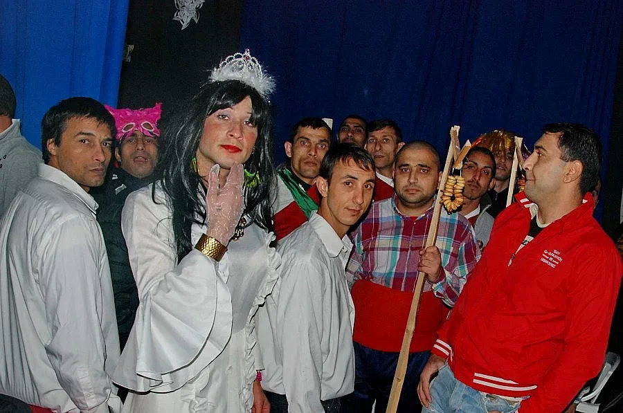 Снежанка се появи в мъжки затвор