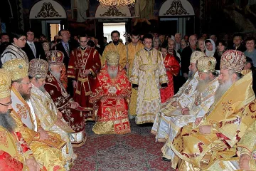 Синодът обяви за секта хлебниците