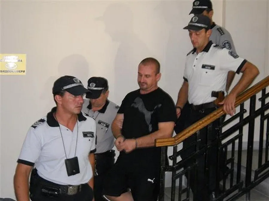 Кеца и ексченге на съд за лихварство