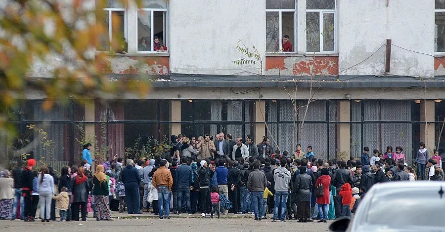 110 щата минават от МВР към агенцията за бежанците