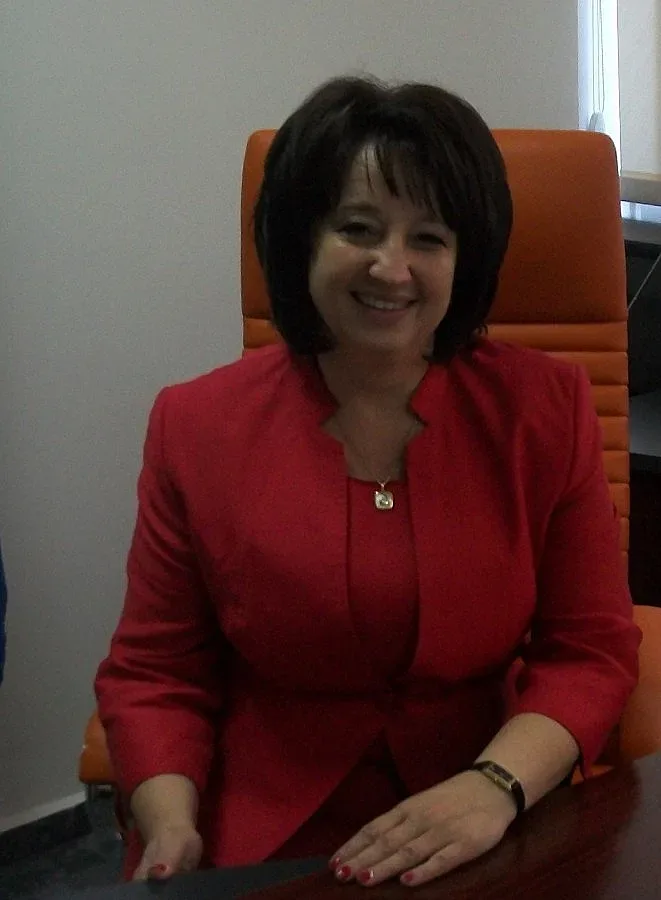 Губернатор пести с електронни картички