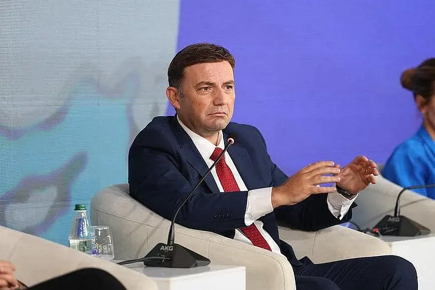 Скочиха албанците в Македония. Обвинения към Мицкоски