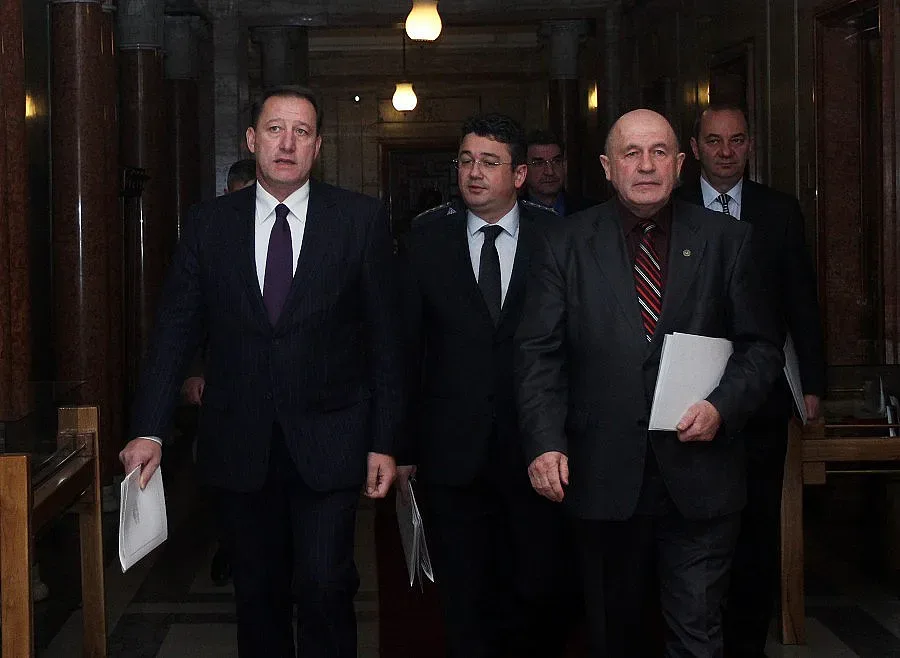 Министърът на отбраната се срещна с деца на загинали военни