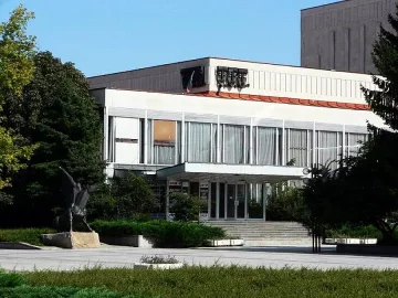 Възстановяват театъра в Силистра