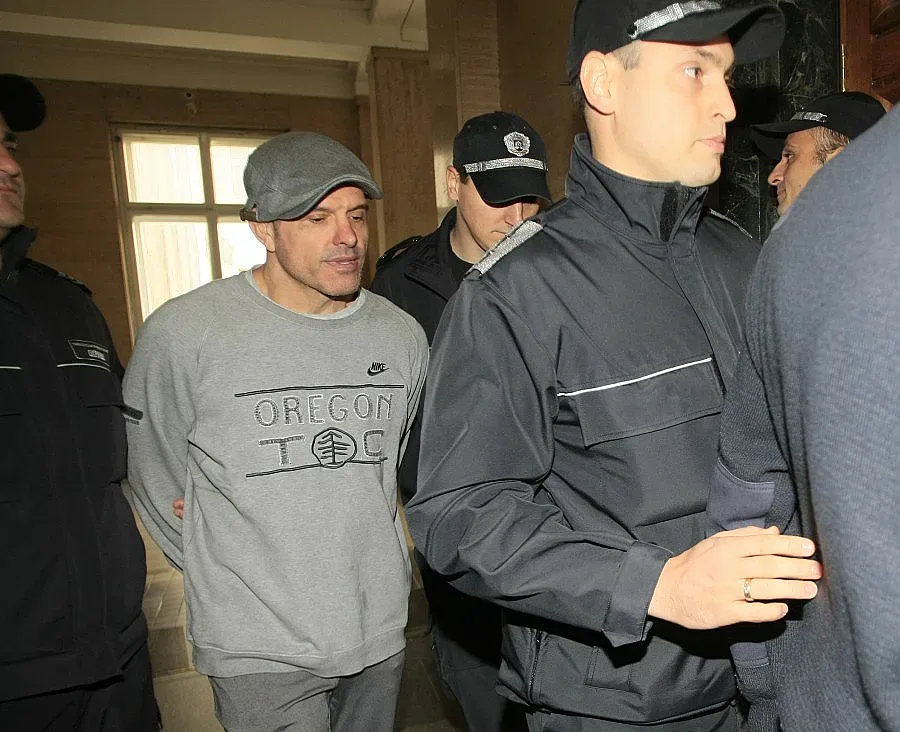 Съдът решава за екстрадицията на Брендо