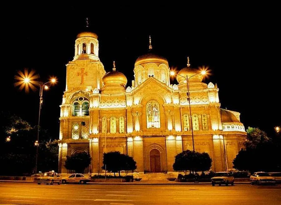 Ясни са двамата кандидати за стола на дядо Кирил