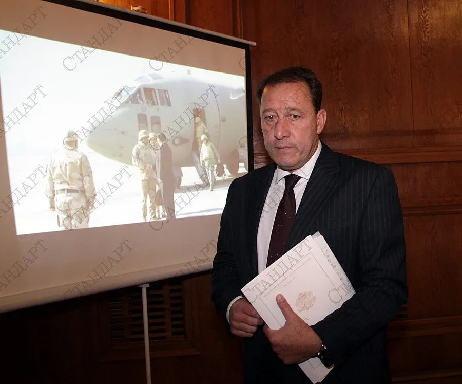 Найденов вижда мрачна картина във въоръжените сили