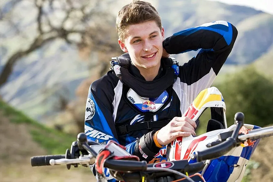 Пилат: Счупих 8 ребра, но пак се върнах