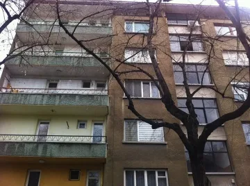Лекар на мафията съсече баща си