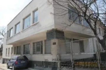 Самозапалилият се във Варна е починал