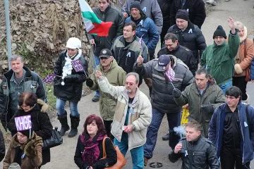 Работници от "Ремотекс": Гладни сме