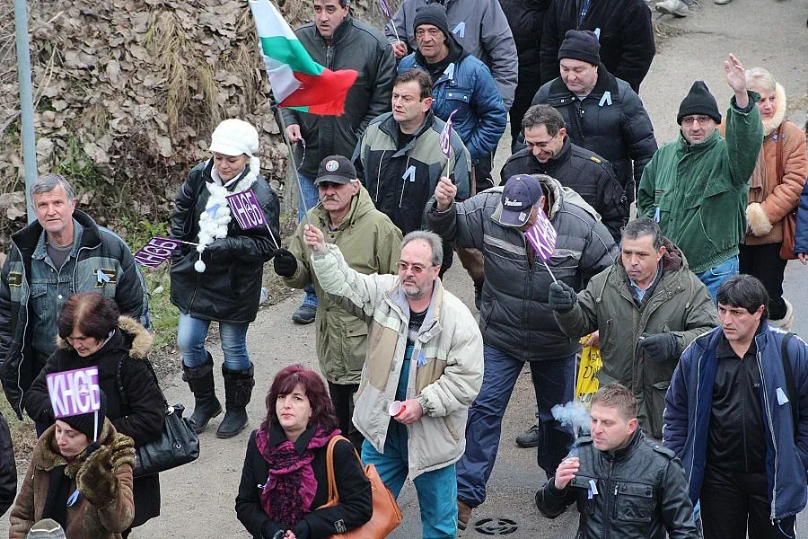 Работници от "Ремотекс": Гладни сме