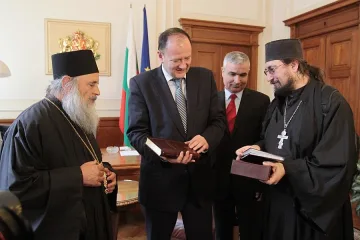 Патриарх и мюфтия заедно срещу депутатите