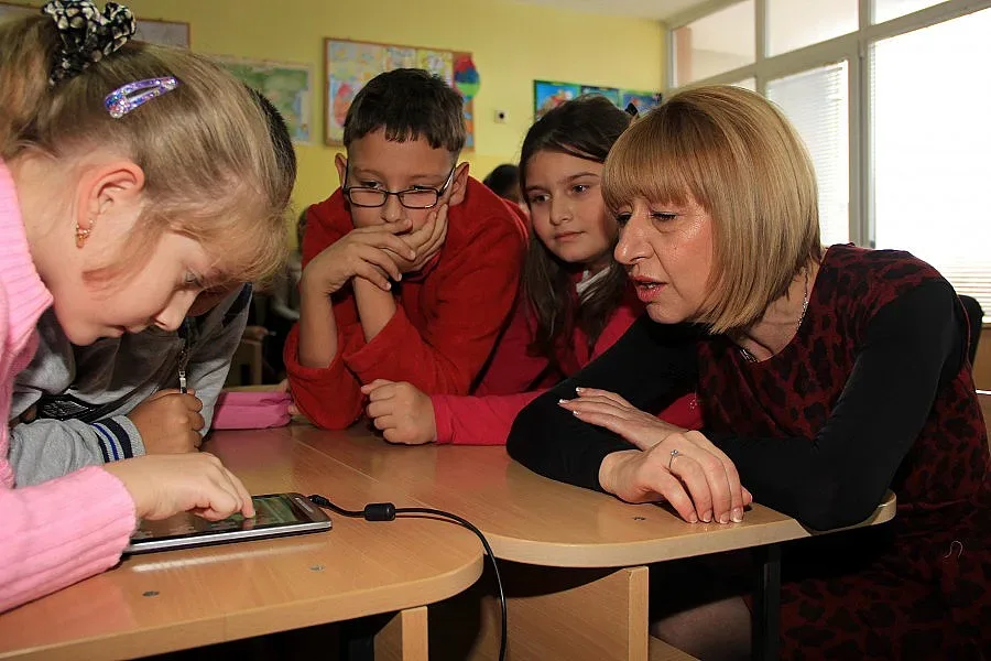 Академия за Нобел търси таланти у нас