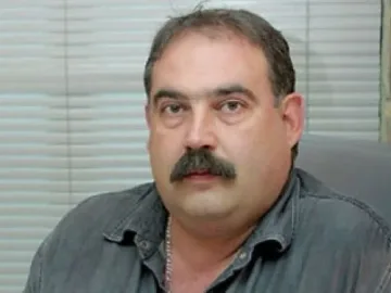 Петък, 13-ти, 2013-а - животът на кръстопът