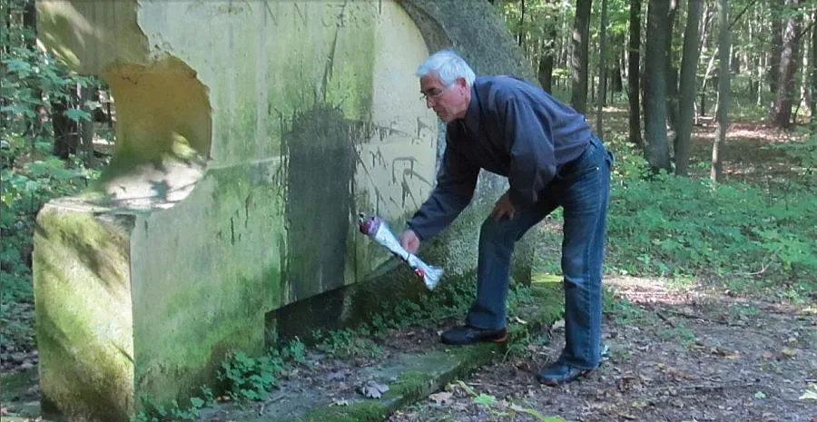 Вдигат паметник на загиналия в Чешките събития Николай