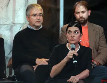 При Дянков: Директори в НДК с 10 000 заплата