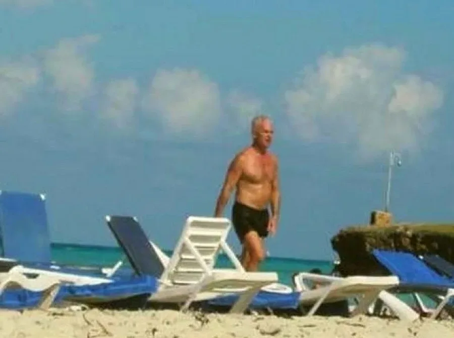 Наши туристи издали, че Волен е на плажа