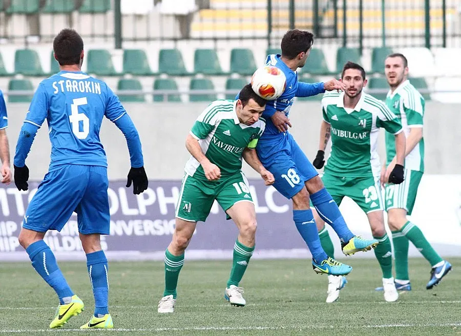 Простиха глоби в "Левски"