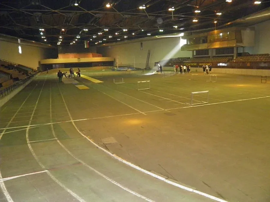 "Фестивална" в ремонт за гимнастика