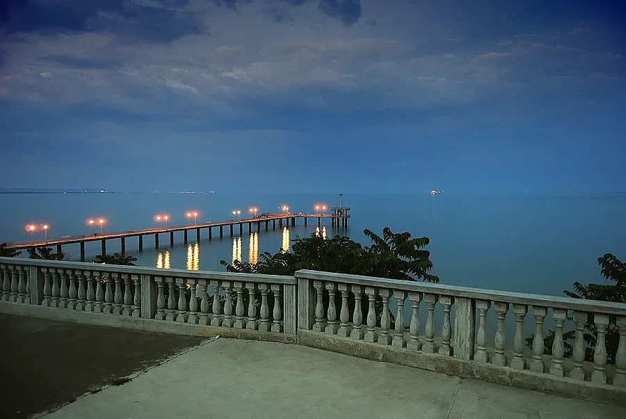 Влюбени си казват "ДА" в центъра на Бургас