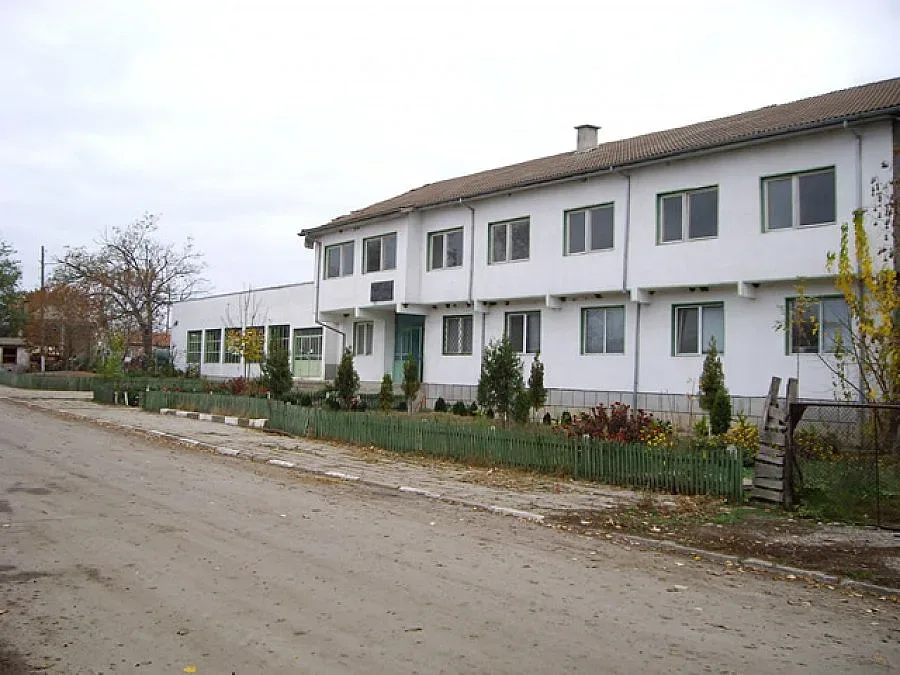 Строят отводнителен канал в наводнената община Главиница