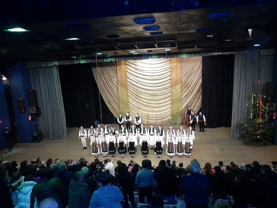 Ансамбъл „Пирин" игра благотворително