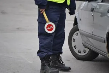 Шофьор без книжка „черпи" с по 20 лв. полицаи