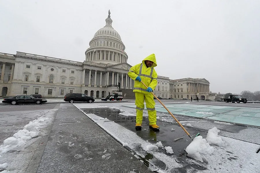 Двете Украйни