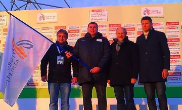 Президентът на БФЛА донесе знамето за Евро 2014