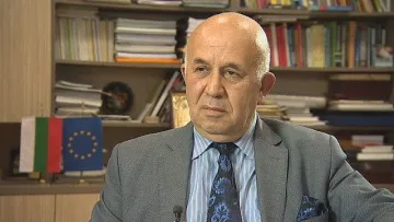 Проф. Денчев предложи книжовността и читалищата за Бранд България