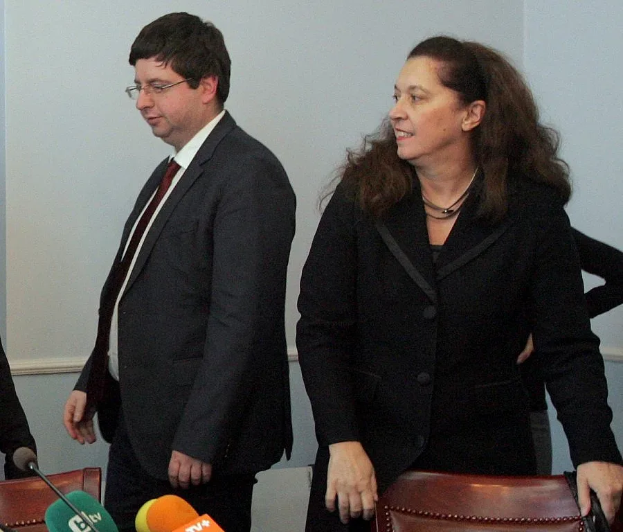 Чобанов не иска да гледа цените на касата