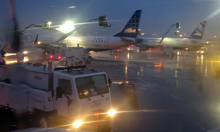 Тотален хаос в САЩ от снежната буря