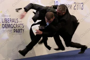 Доган в топснимките на АФП