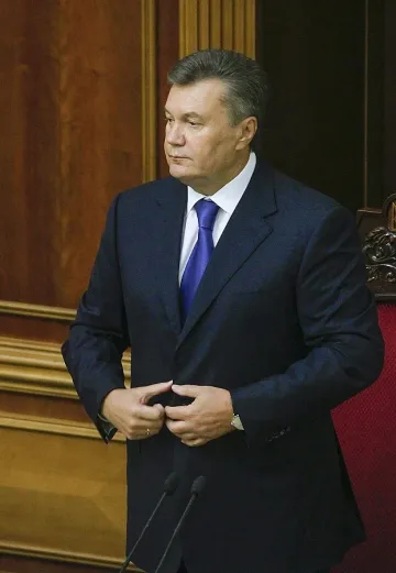 Янукович  клекна, ще преговаря с опозицията